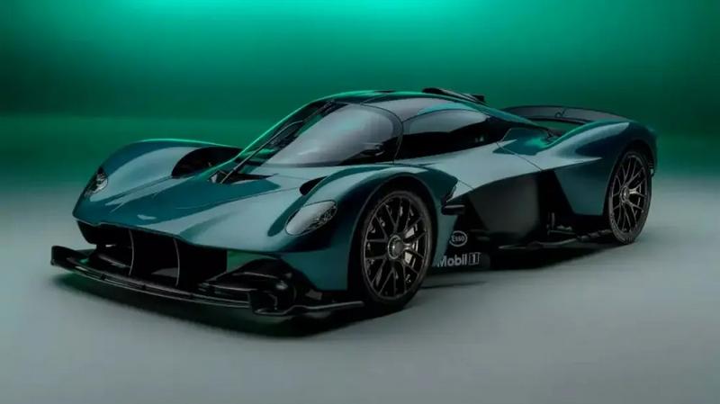 Aston Martin Valkyrie 2025