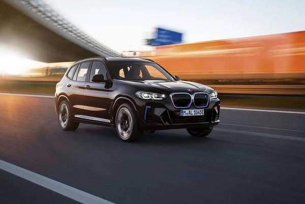 Neuer BMW iX3