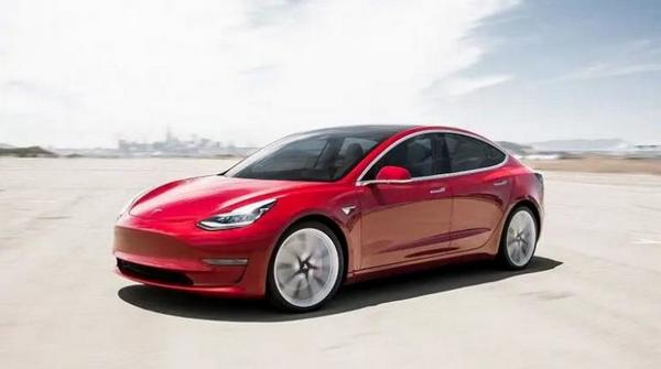 Tesla Model 3 Seitenansicht