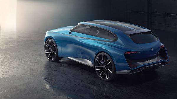 Blick von der linken Seite des Bugatti Spartacus EV