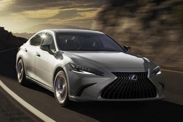 Neuer Lexus ES 2025