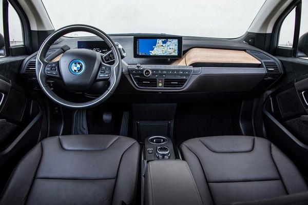 Innenansicht des Torpedoraums des Neuen BMW i3