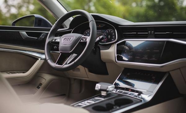 Innenansicht der Multimedia-Kabine des Neuen Audi A7