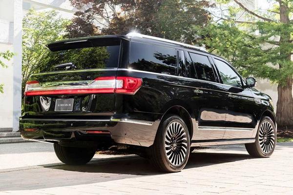 Lincoln Navigator