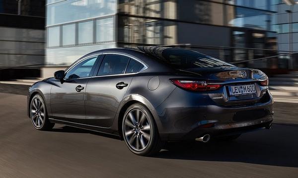 Ansicht von der linken Seite des Mazda 6