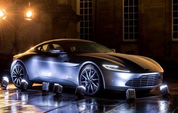 Aston Martin DB10