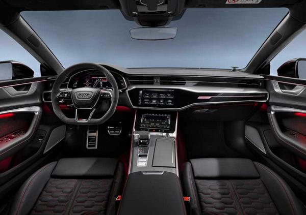 Blick in den Innenraum des Audi RS 7 multimedia