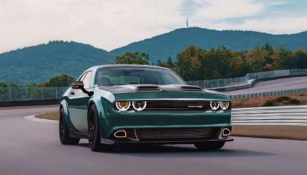 Dodge Challenger SRT Rückansicht