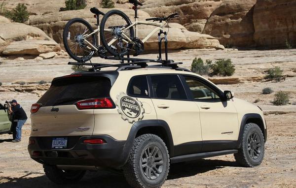 Jeep Cherokee Canyon Trail rechte Seitenansicht