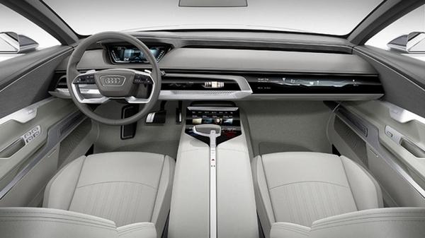 Blick in den Torpedoraum des Audi A9